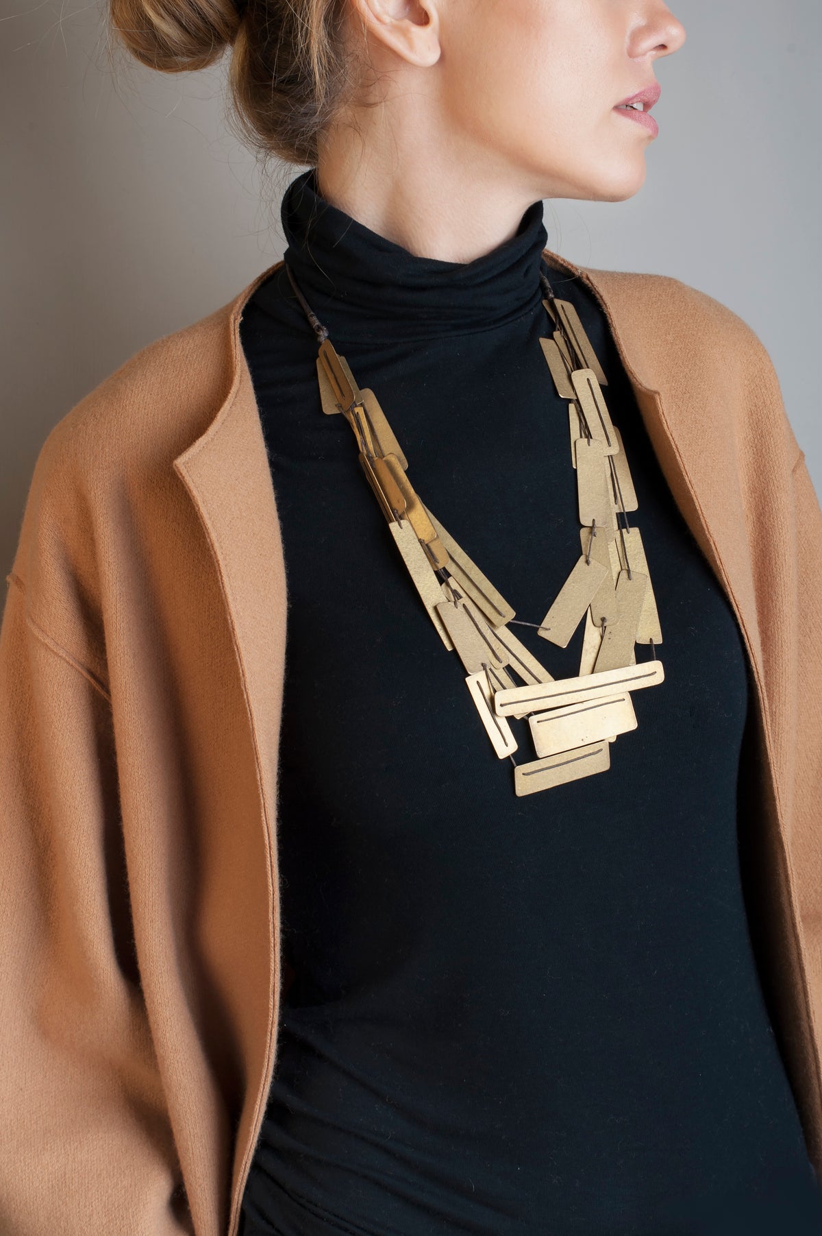 COTO 19, Necklace