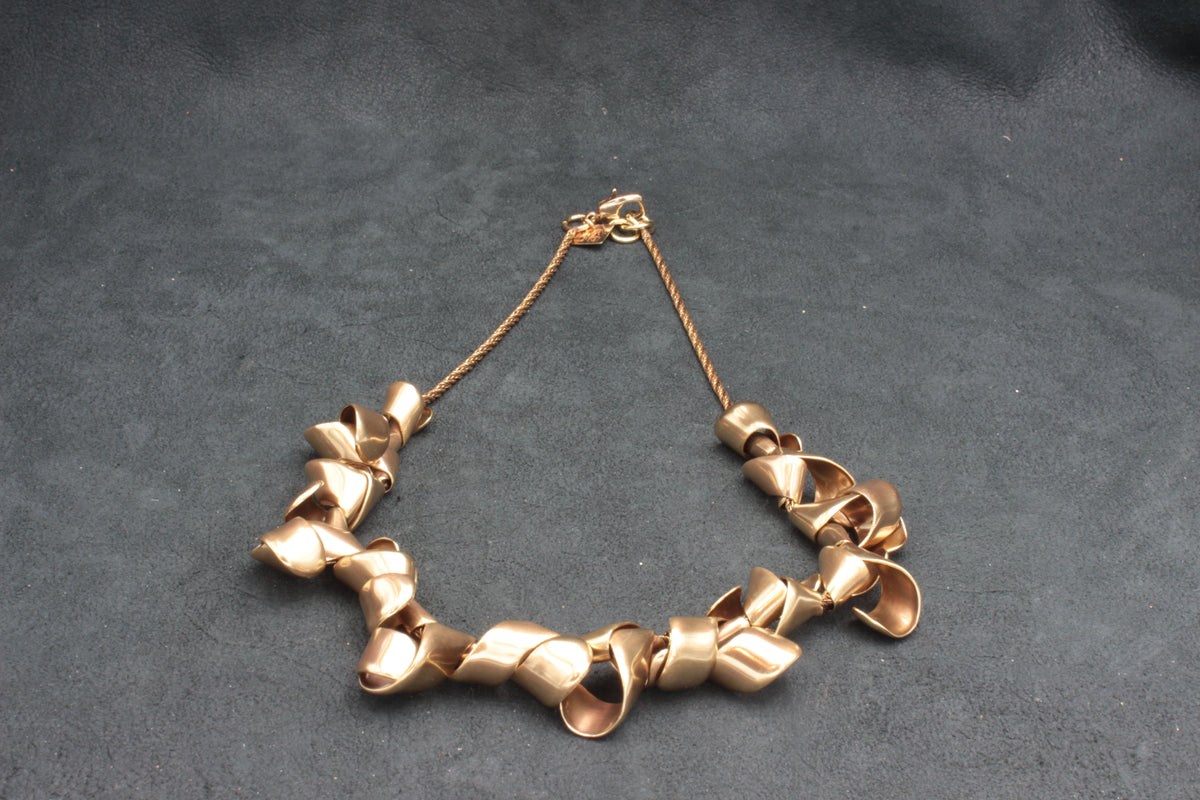 COEV 33, Necklace