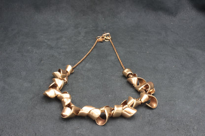 COEV 33, Necklace
