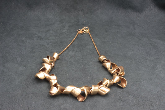 COEV 33, Necklace